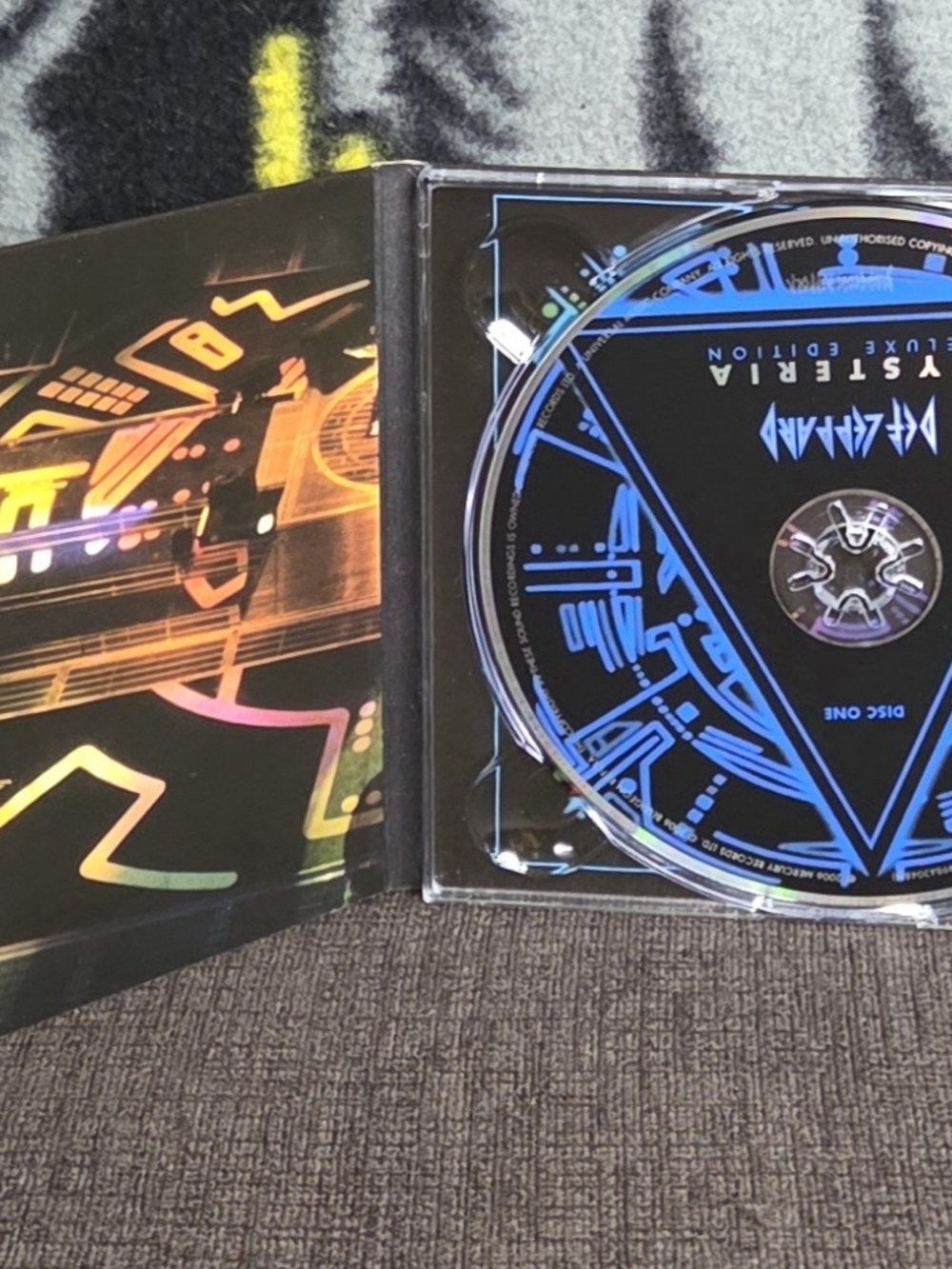 Def Leppard Hysteria Deluxe Edition CD - Picture 5 of 6